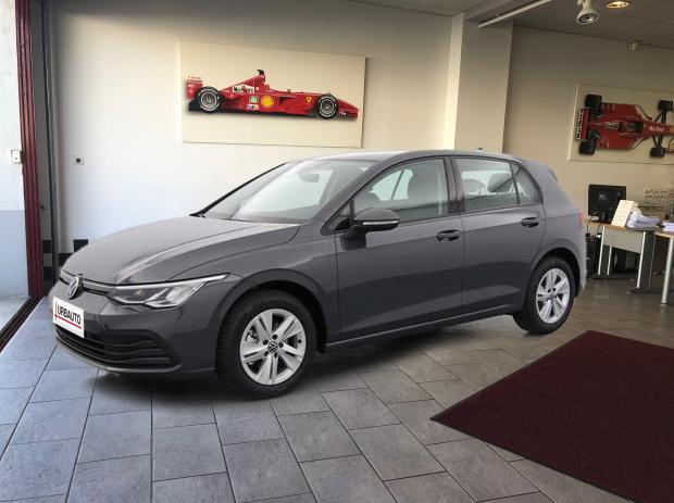 VOLKSWAGEN GOLF 8