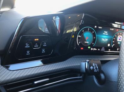 VOLKSWAGEN GOLF 8