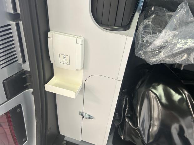 RENAULT TRAFIC FLEX 5 ANTILOPE VAN