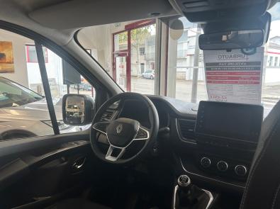 RENAULT TRAFIC FLEX 5 ANTILOPE VAN