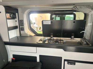 RENAULT TRAFIC FLEX 5 ANTILOPE VAN