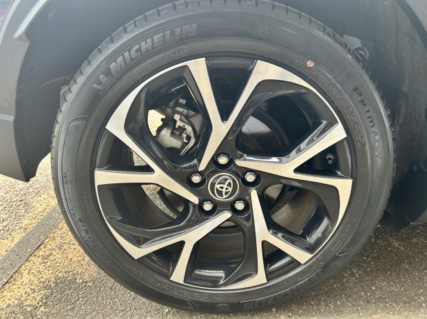 TOYOTA C-HR