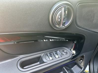 MINI MINI COUNTRYMAN