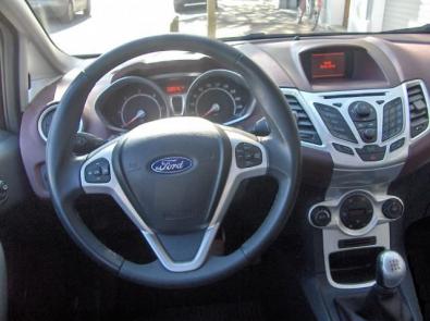 FORD FIESTA V