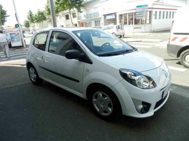 RENAULT TWINGO