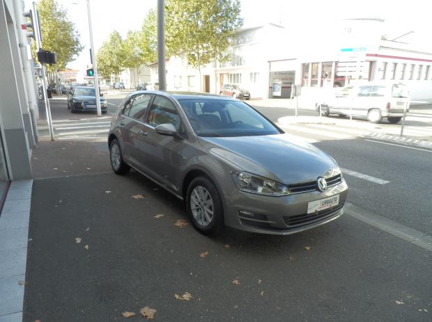 VOLKSWAGEN GOLF VII