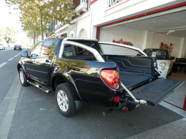 MITSUBISHI L200 DOUBLE CABINE