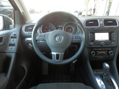 VOLKSWAGEN GOLF VI