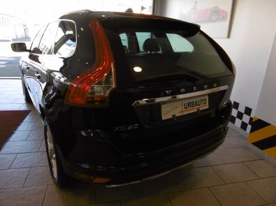 VOLVO XC60 D4