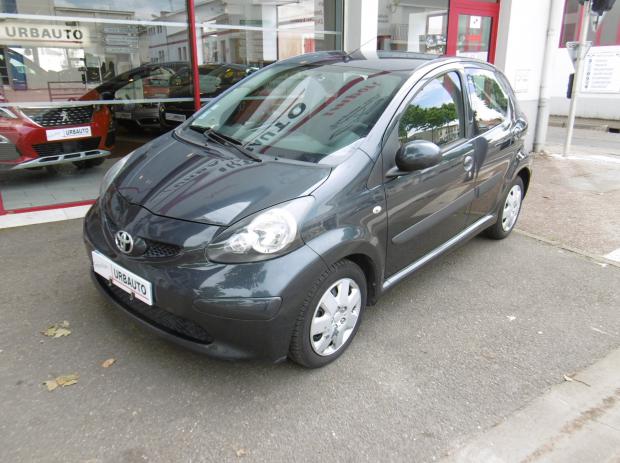 TOYOTA AYGO