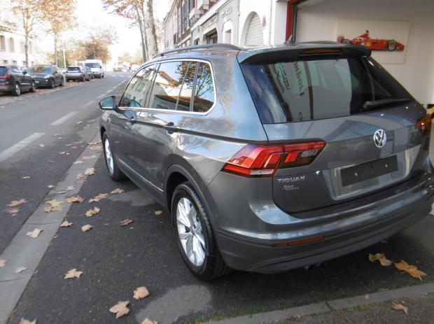 VOLKSWAGEN TIGUAN 2